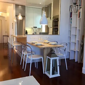  Apartment Decor En Gros Con Vistas Al Rio